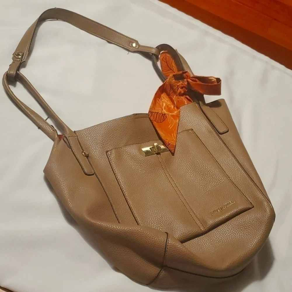 Steve Madden Taube color shoulder bag with a scarf Size Medium - Picture 3 of 13